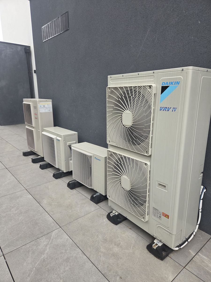 Groupes extérieurs multiples (Daikin VRV) — M2KS