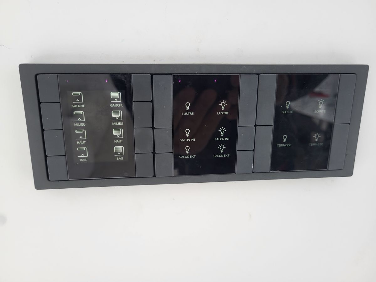 Clavier scénique KNX personnalisé (éclairages & volets) — M2KS