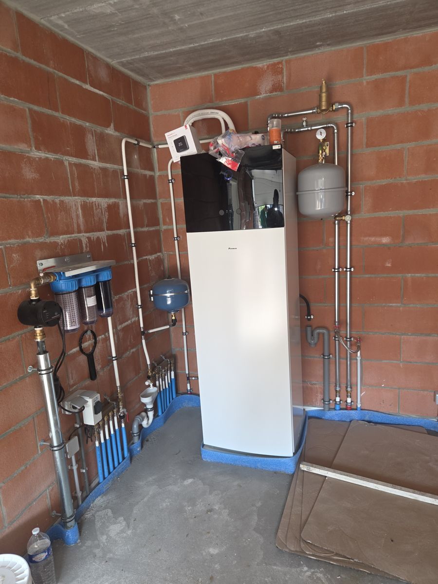 Pompe à chaleur Daikin et distribution — M2KS